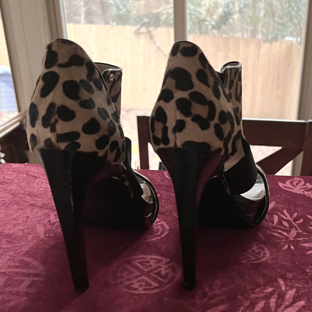 Calvin Klein Sierra Leopard Print Pony Hair  - Nat/Blk 10 M